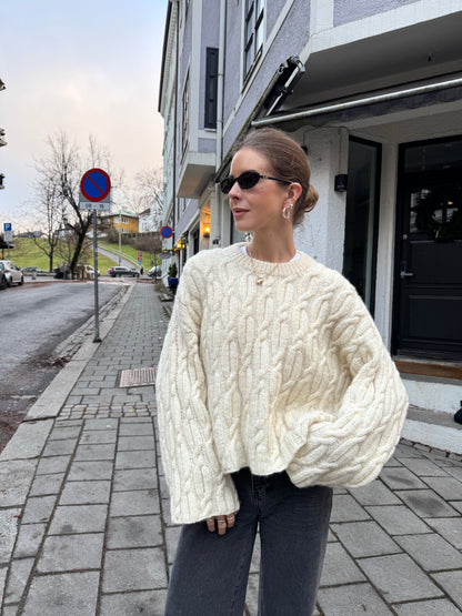 Alma Sweater Light